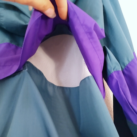 Color block Head rain pullover - Picture 5 of 5